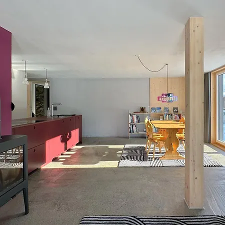 Casa Glisch Apartment